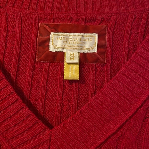 Red American Eagle sweater - Picture 4 of 4